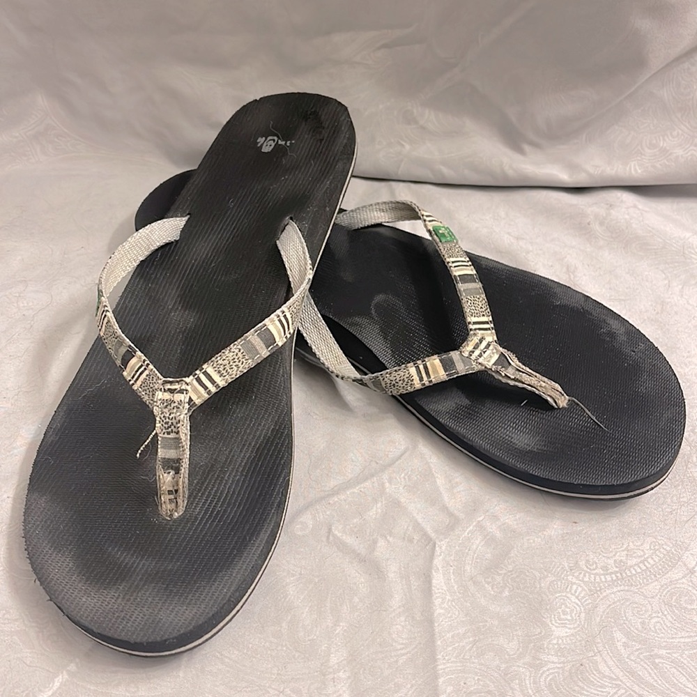 Sanuk Womens flip flops